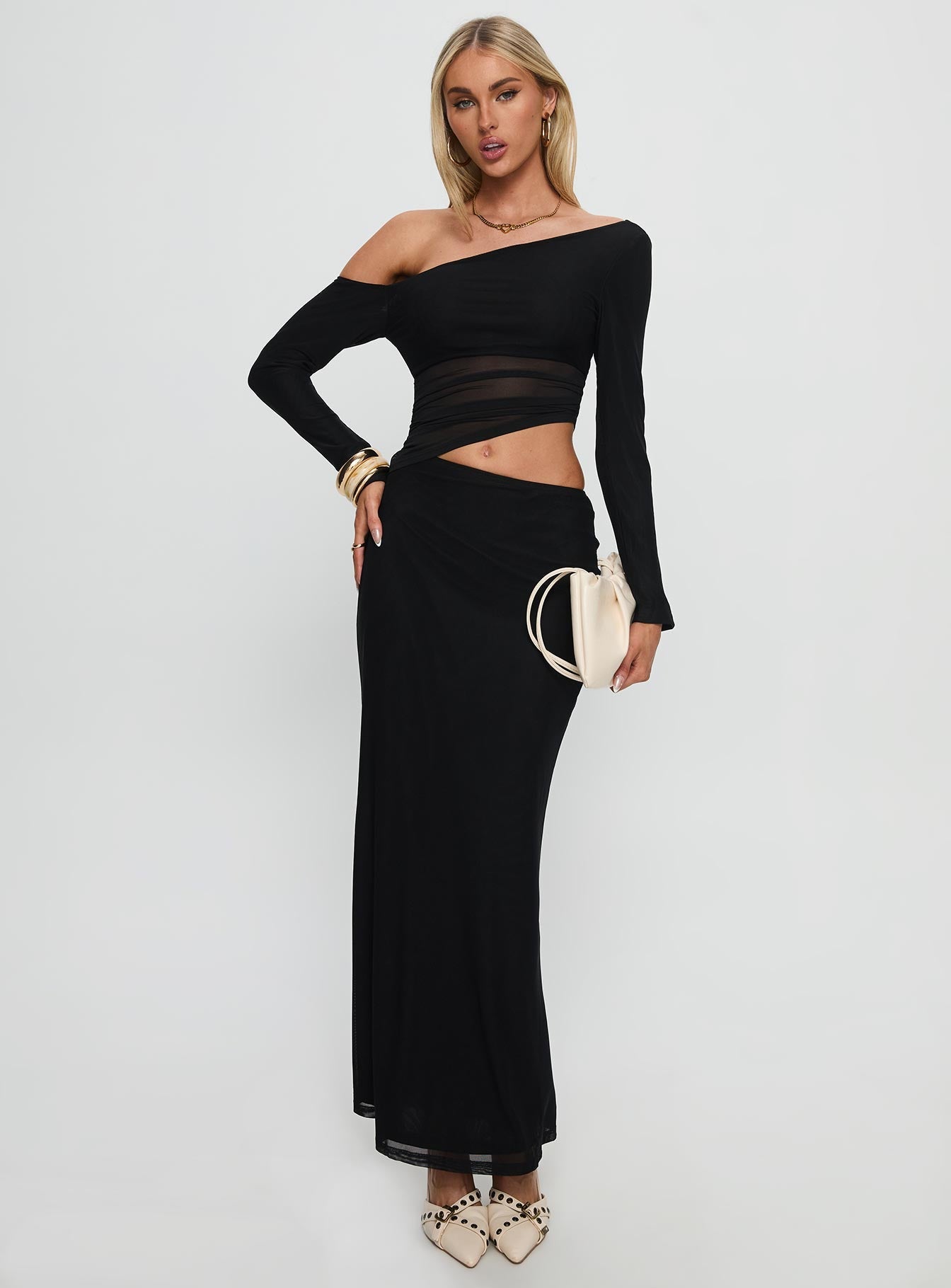 Zenayah Off Shoulder Long Sleeve Maxi Dress Black