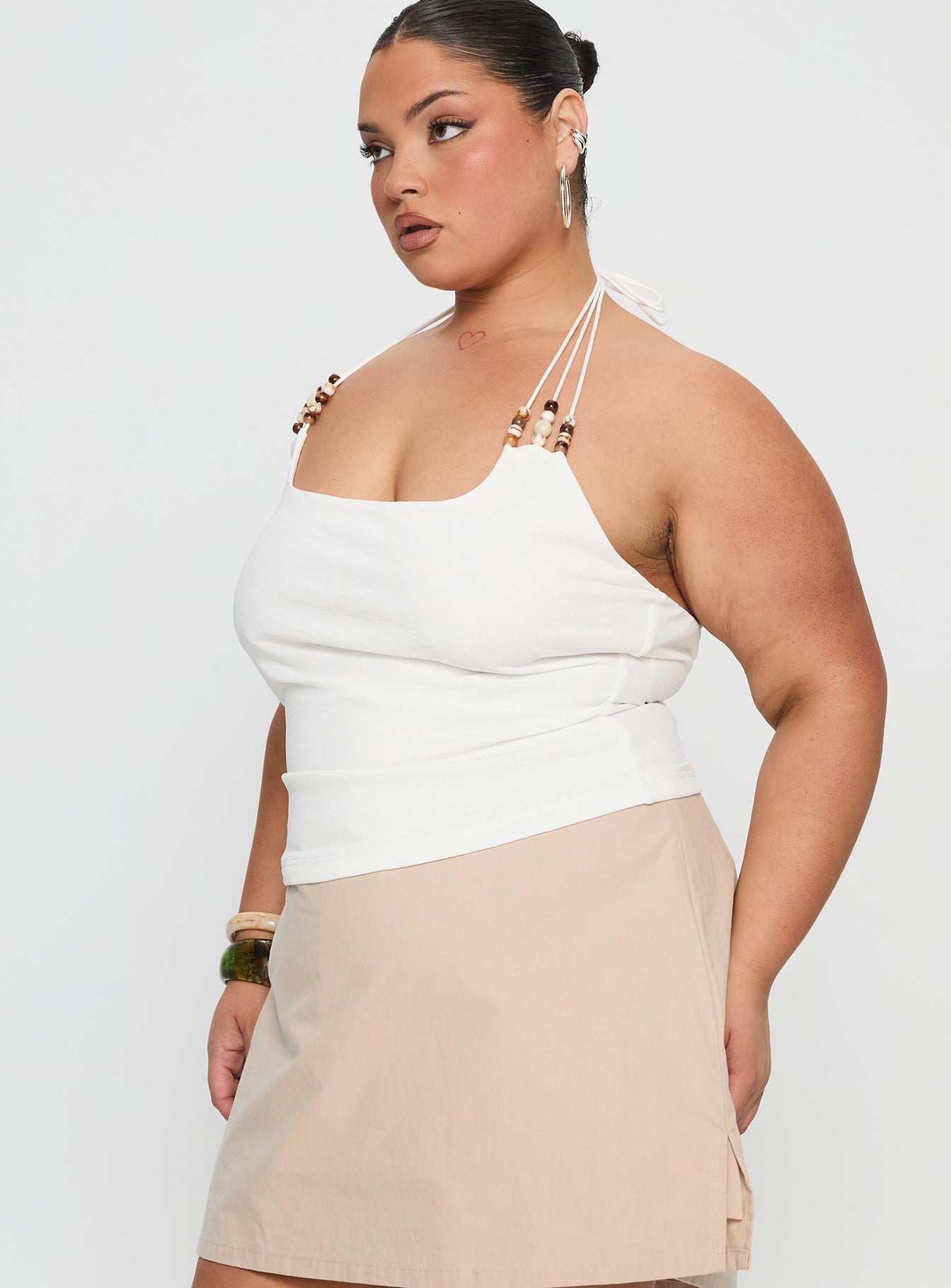 Roller Coaster Bead Detail Top White Curve