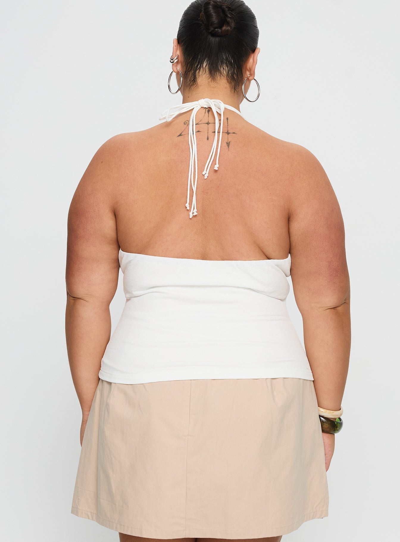 Roller Coaster Bead Detail Top White Curve